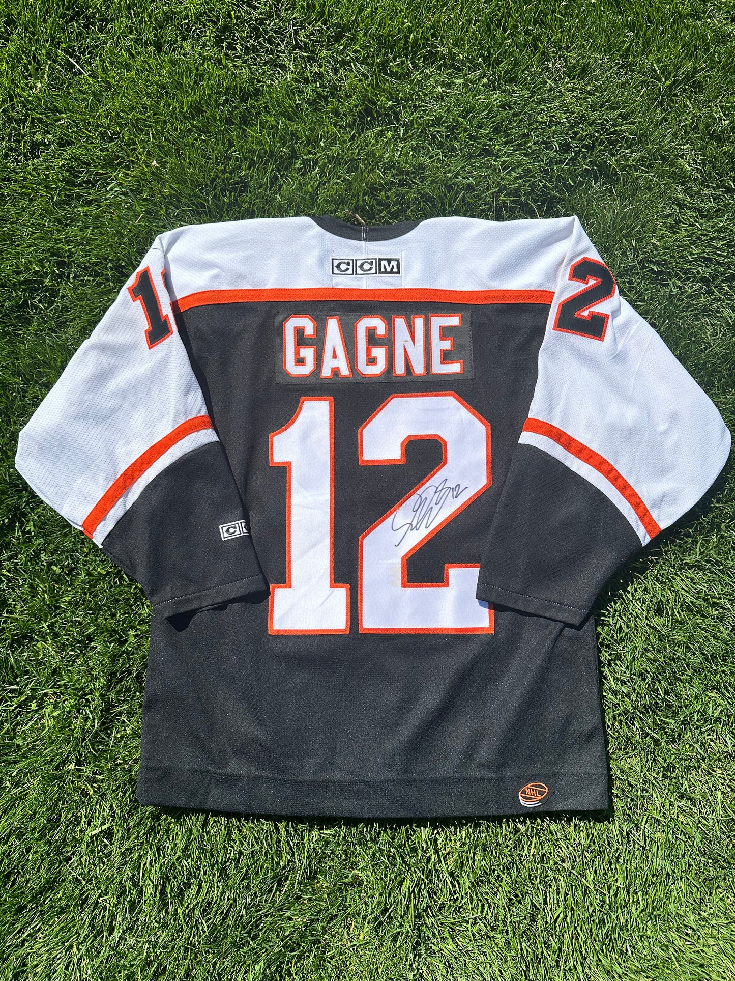 Signed “Simon Gagne” Philadelphia Flyers Jersey