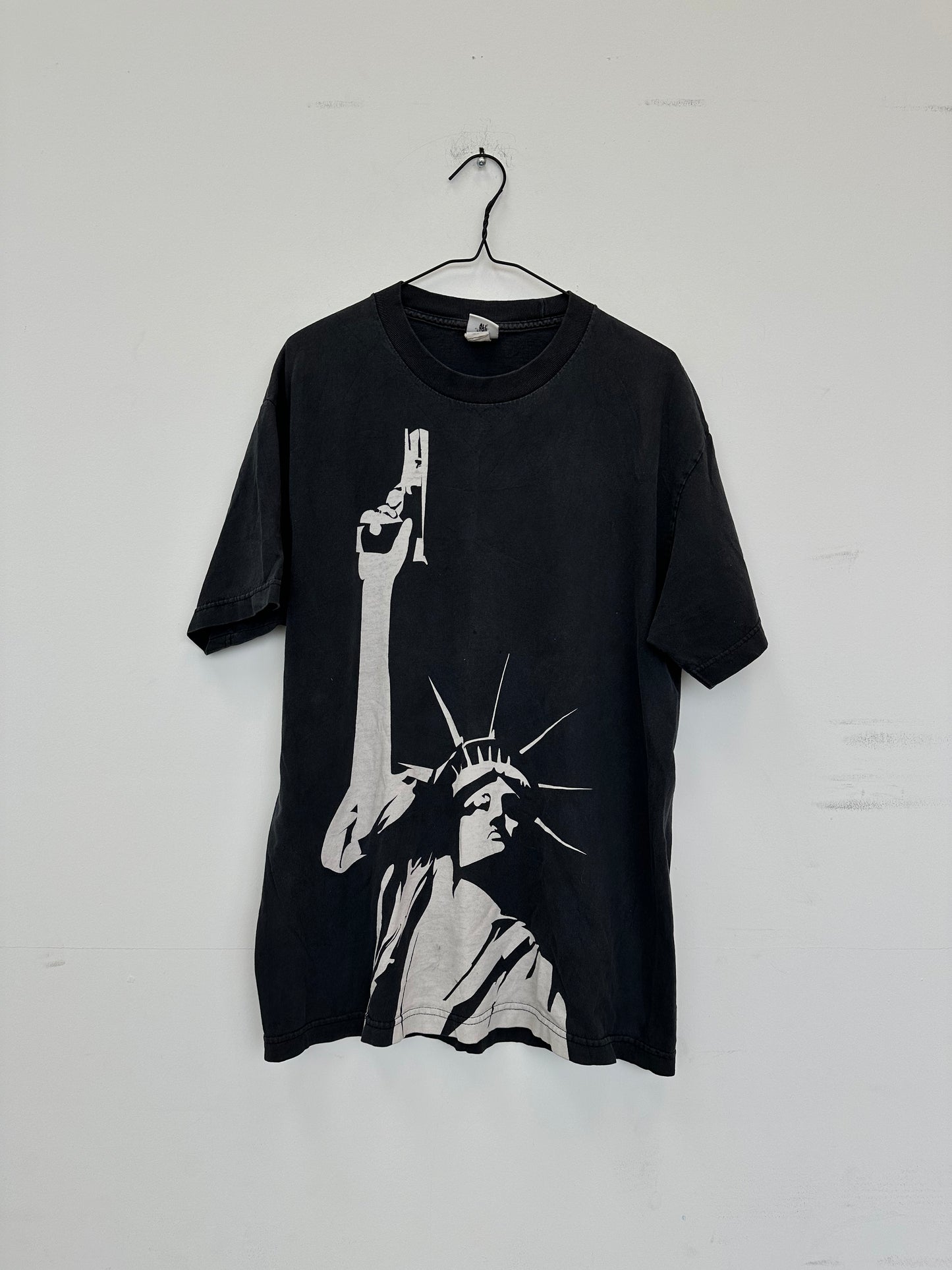 Statue Of Liberty Graphic Tee